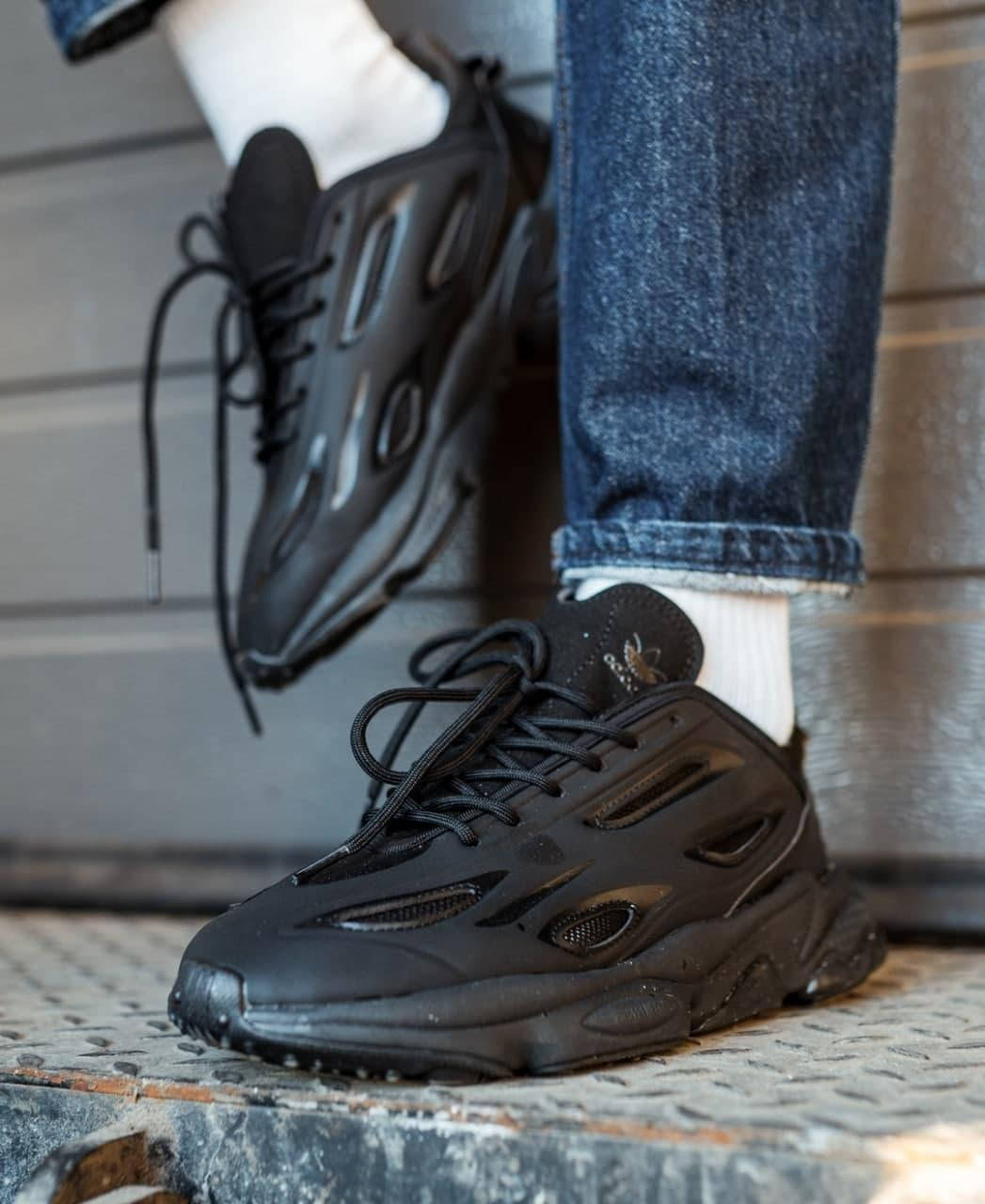 

Кроссовки мужские Adidas Ozweego Celox Black Size 44, Черный