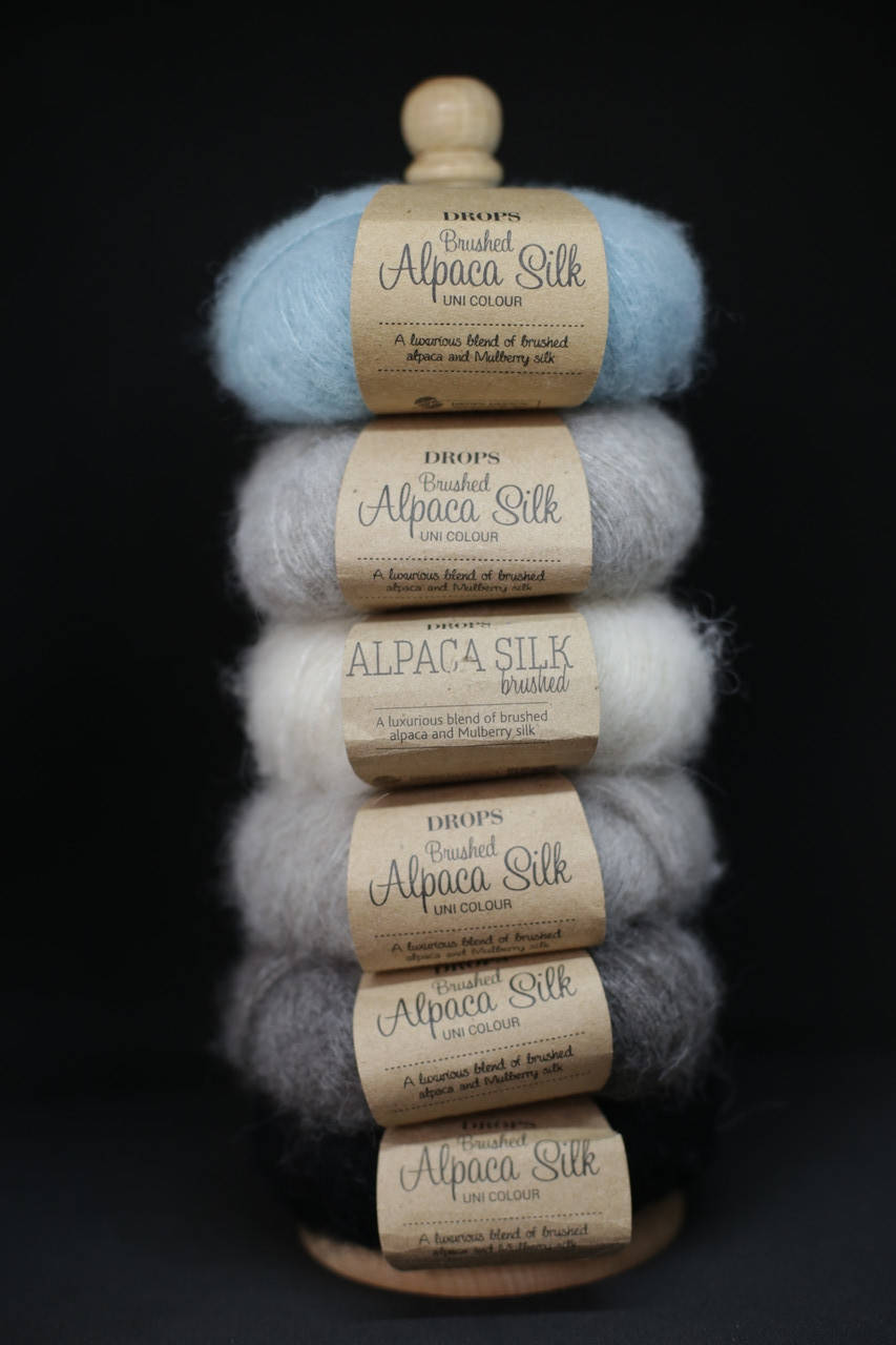 

Пряжа Drops Brushed Alpaca Silk Вершковий