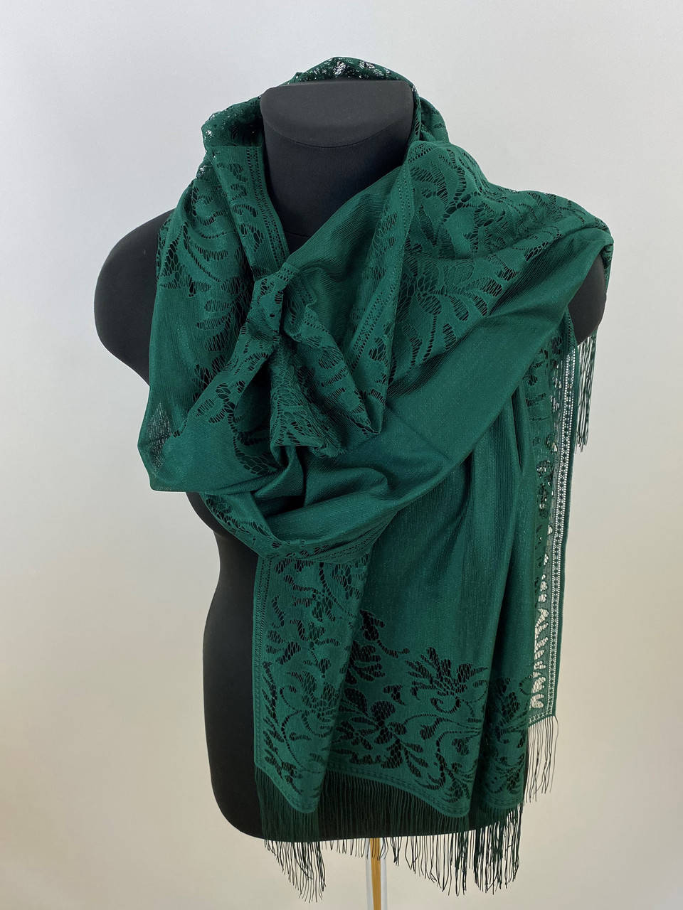 

Молодіжний зелений шарф, Зелёный