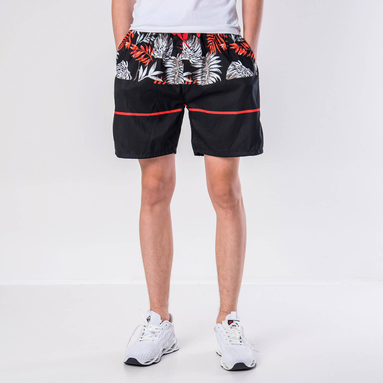 

Мужские шорты (плащевка), черного цвета, Голубой