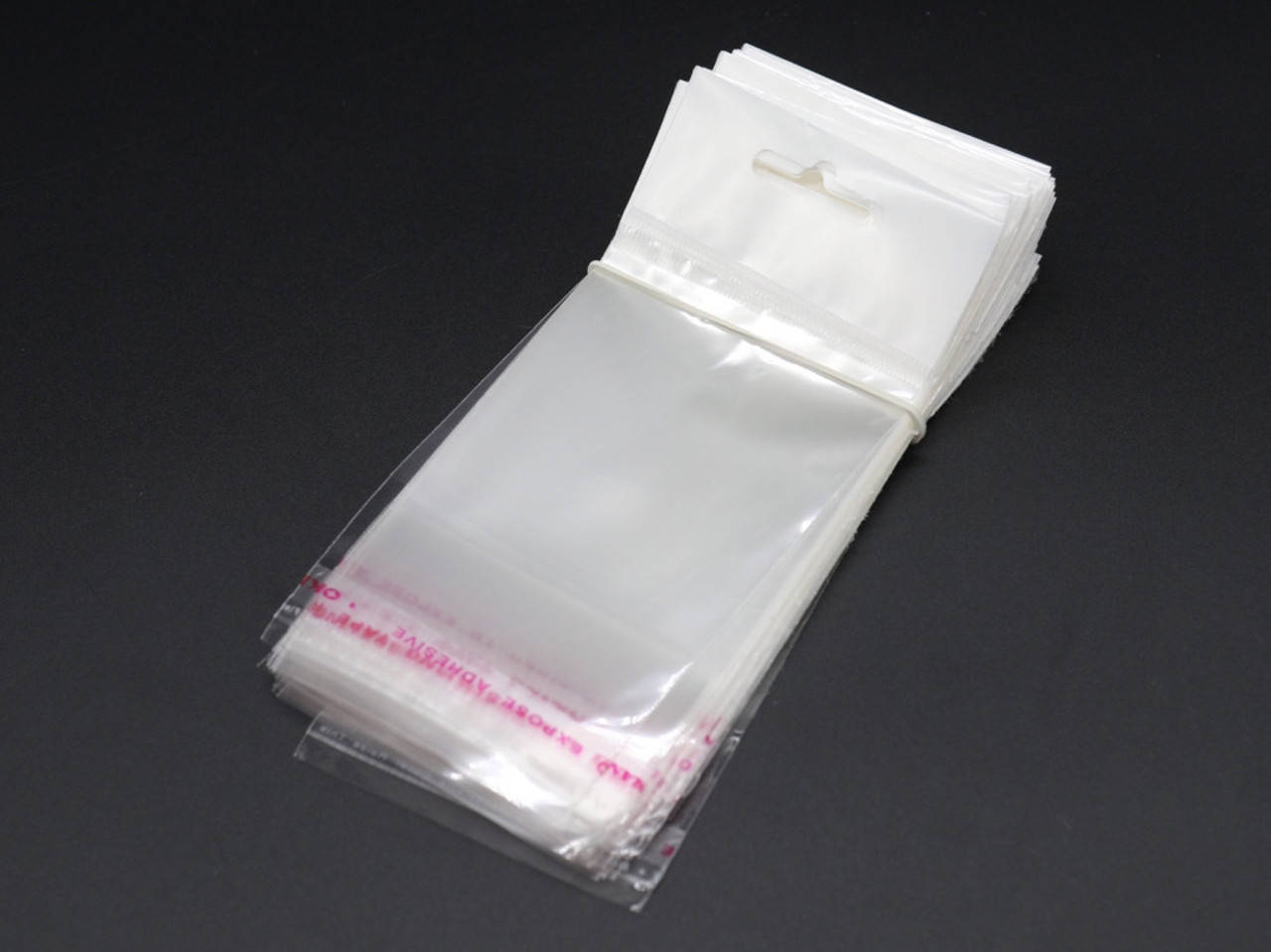 

Полипропиленовые пакеты с европодвесом. 7х7см +клапан. 25мкр. 100шт/уп.