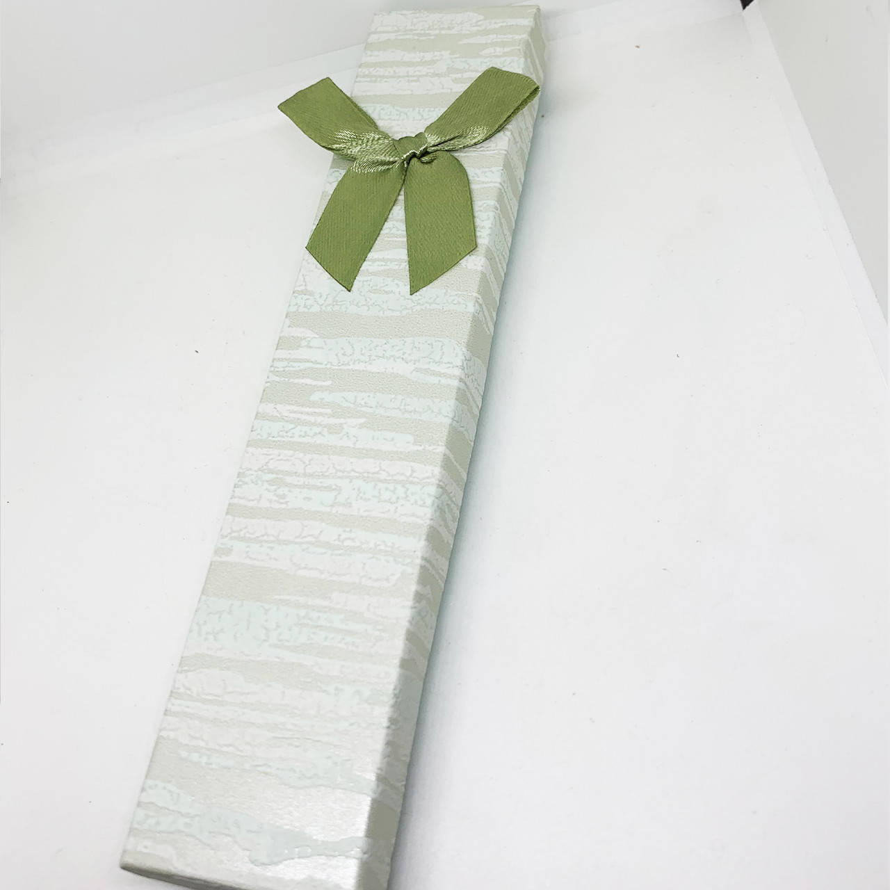 

Коробочка для украшений под браслет или цепочку зелёная "Волна", Зелёный