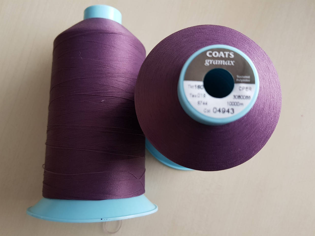 

Текстурована нитка для оверлока Coats gramax 160 04943