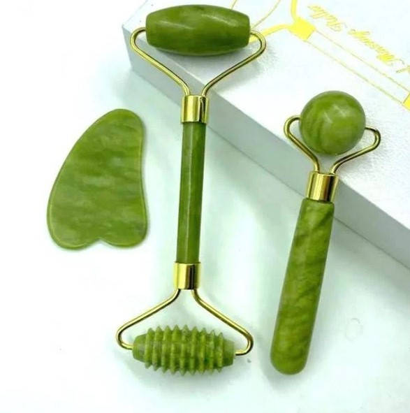 

Набор для ухода за кожей Jade Roller Set 3 в 1 нефритовый роллеры и скребок Гуаша