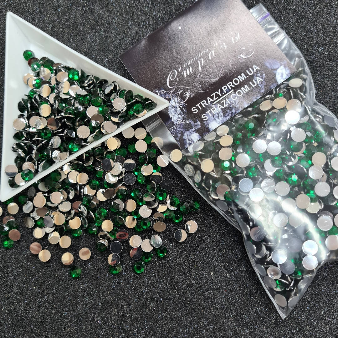 

Стразы акриловые ss20 (5,0мм) Emerald 1400шт