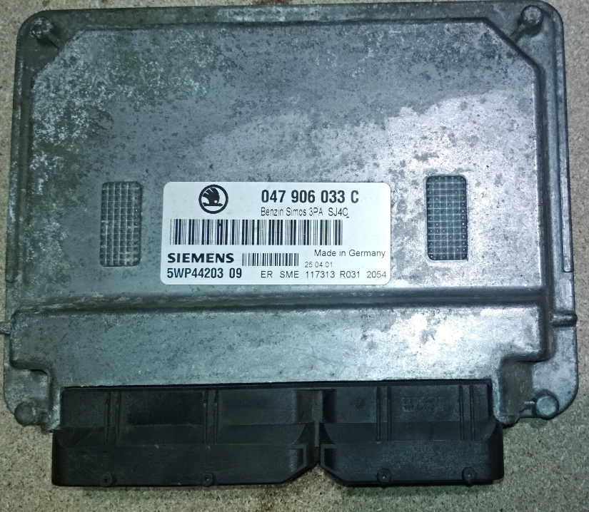 

Блок управления двигателем ЭБУ Skoda Fabia 1.4MPI 047906033C 5WP44203 5WP4420309