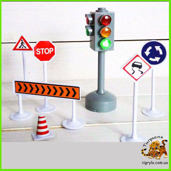 

Развивающая игрушка Светофор