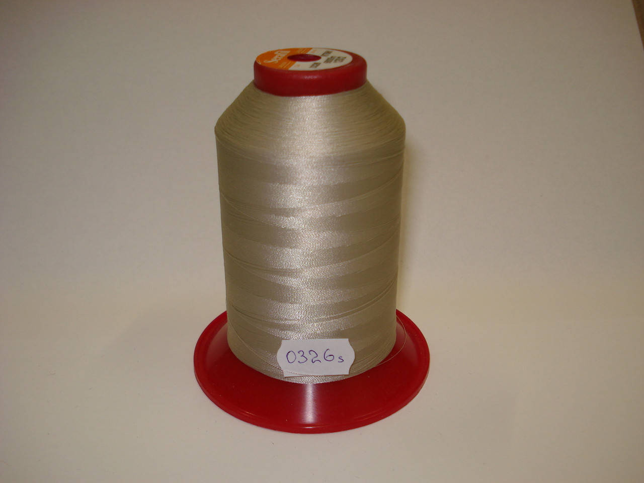 

Нитка AMANN Serafil №120/2 5000м.col 0326 бежевый