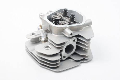 

Головка блока в сборе для бензинового двигателя 188F (13 л.c)