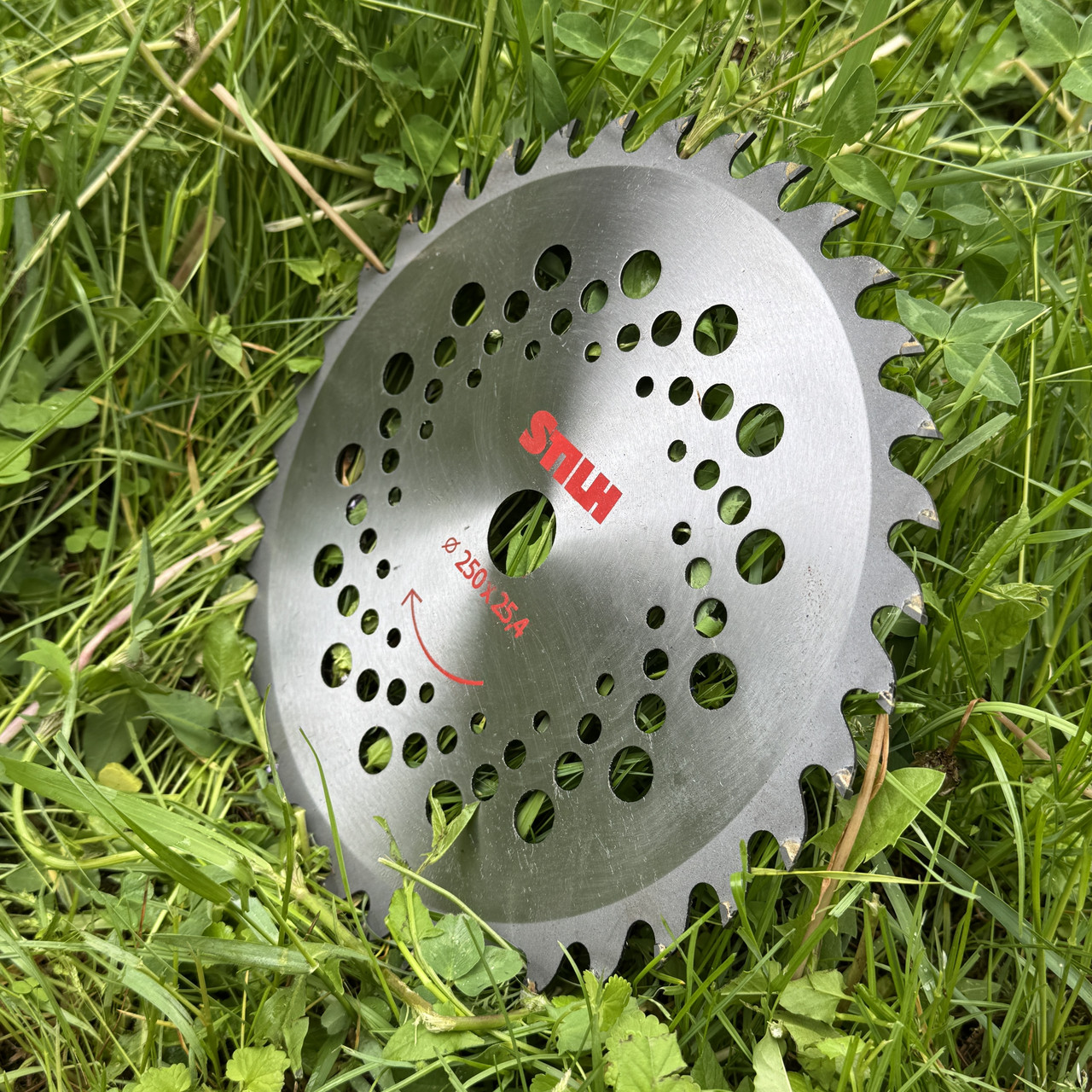 Ножі, ліски для тримерів і кущорізів