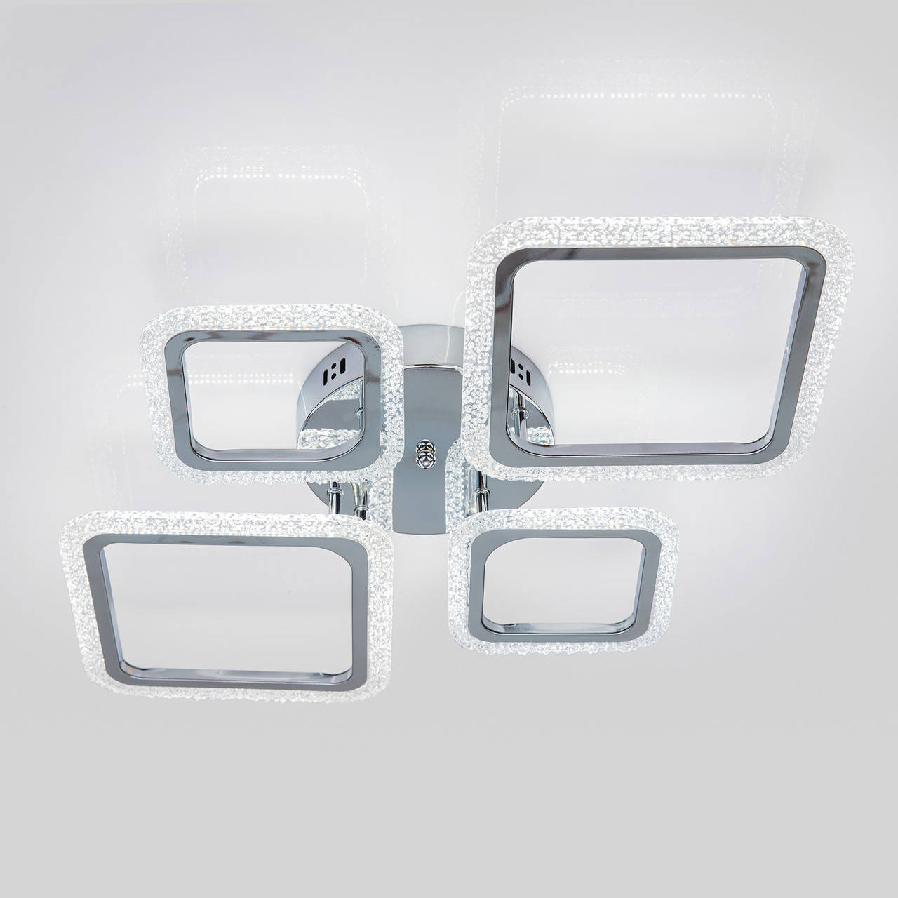 

Люстра светодиодная с пультом VK39205/2+2Q CR, Серебро