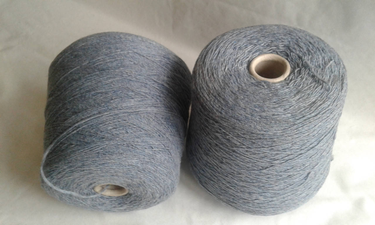 

Итальянский Твид Filati Italia art Milady 80% Меринос, 20% РА (Полиамид). 450 м /100 гр. Цвет Серо-голубой.