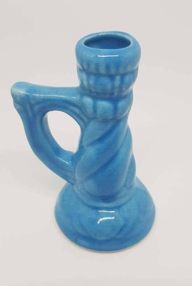 

Подсвечник керамический в голубой глазури с крестиком одинарный