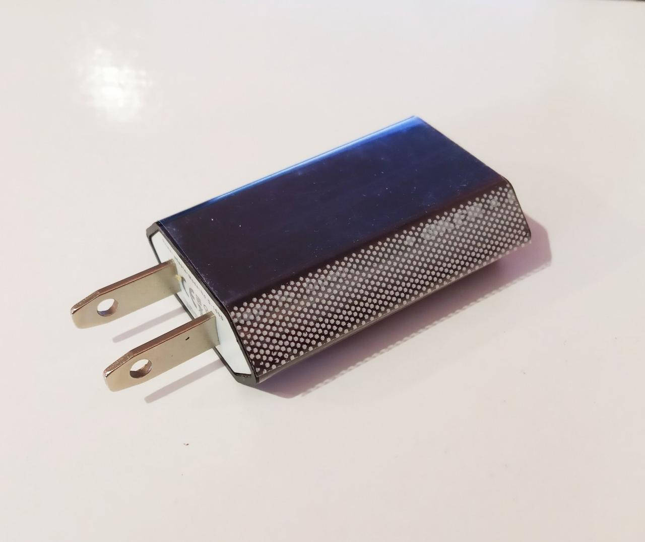 

Зарядное устройство 5В 1A с разъемом USB, Белый