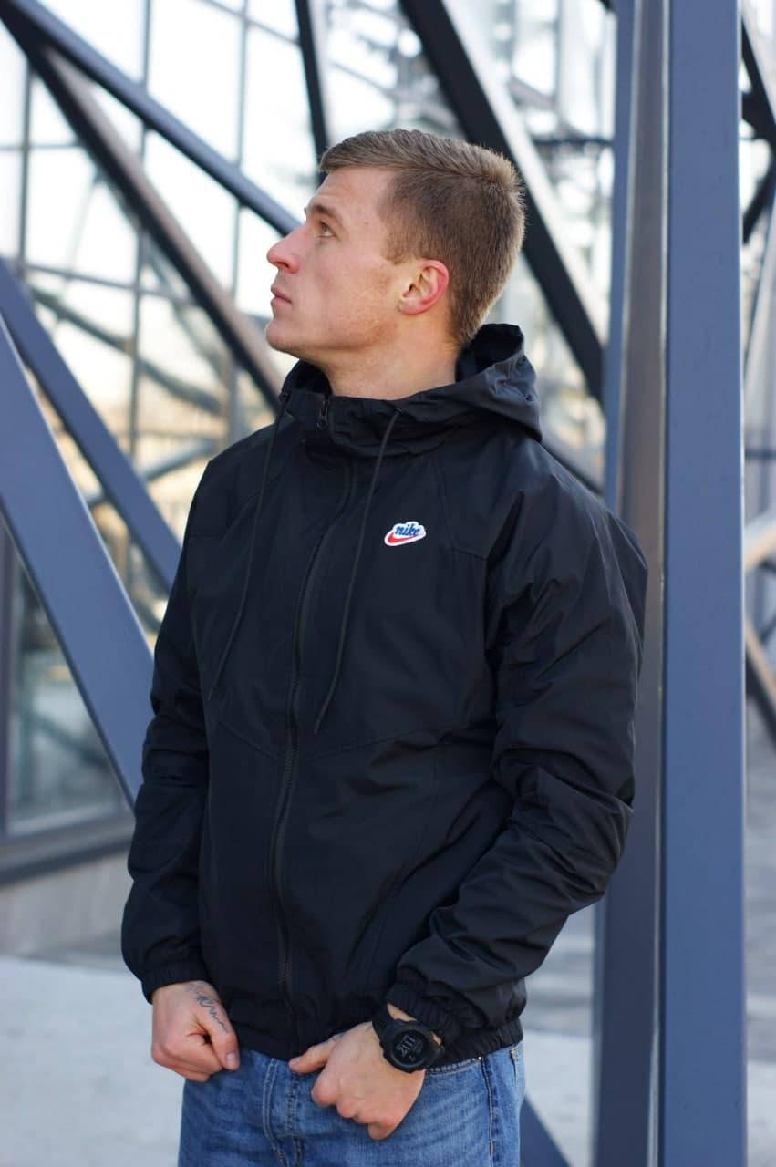 

Ветровка Nike Heritage Windrunner Signature Jacket
