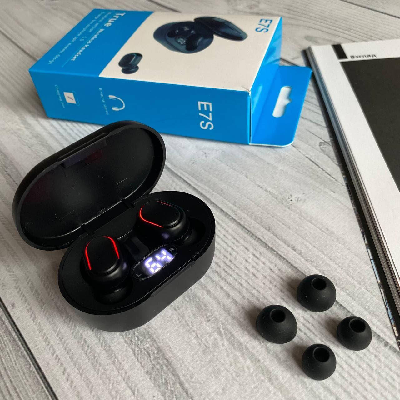 

Беспроводные вакуумные наушники E7S черные с экраном в стиле Airdots, Черный