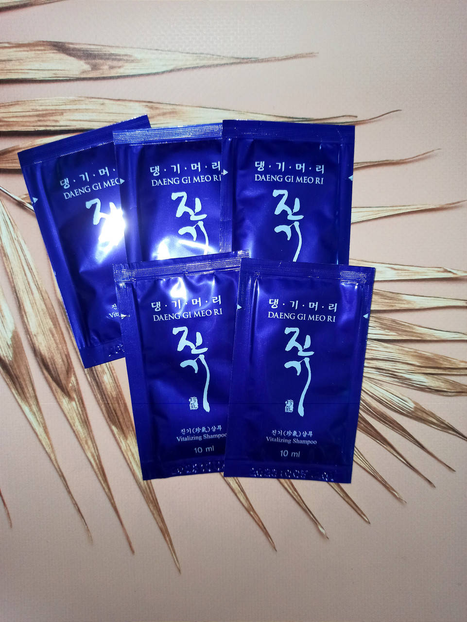 

Регенерирующий шампунь против выпадения волос Daeng Gi Meo Ri Vitalizing Shampoo