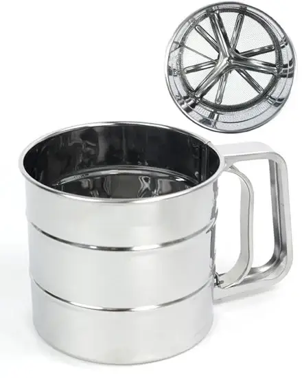 

Кружка-сито для просеивания муки