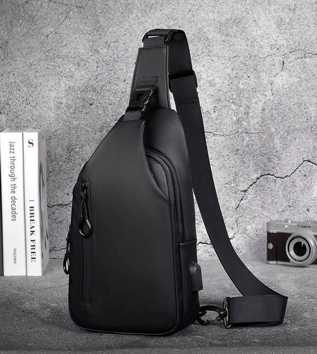 

Мужской однолямочный рюкзак Сумка нагрудная через плечо с USB выходом, Черный