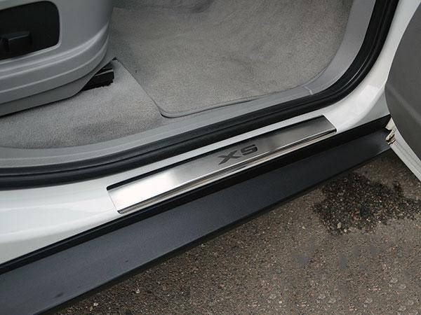 

Накладки на пороги BMW X5 II E70 2006- Nataniko Premium