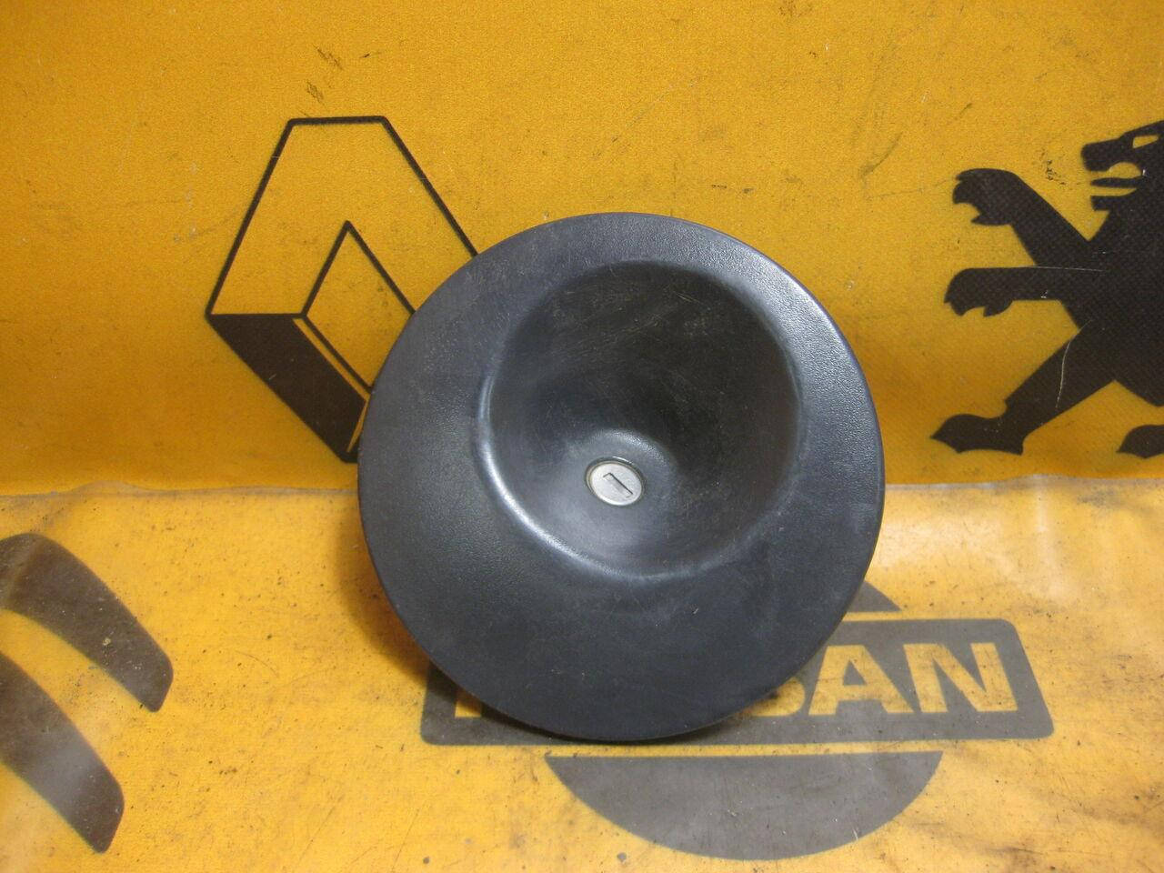 

Б/У Крышка бака RENAULT KANGOO Nissan Kubistar 7700315330