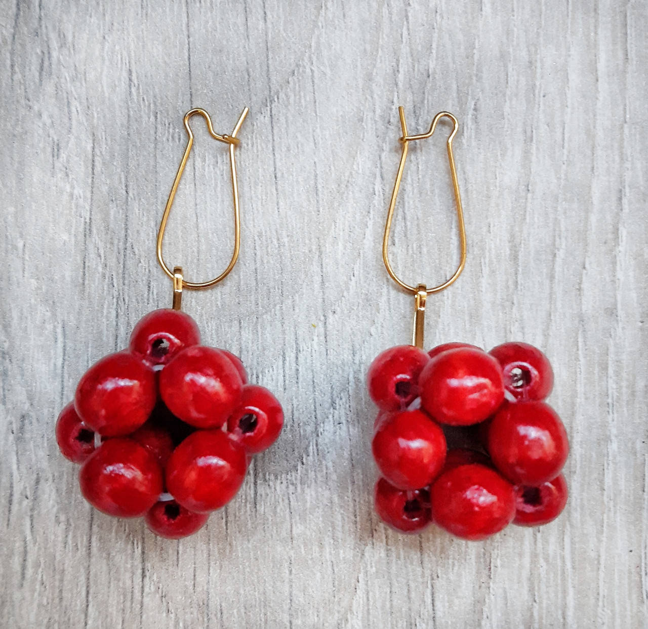 

Сережки Чарівниця. Червоні.