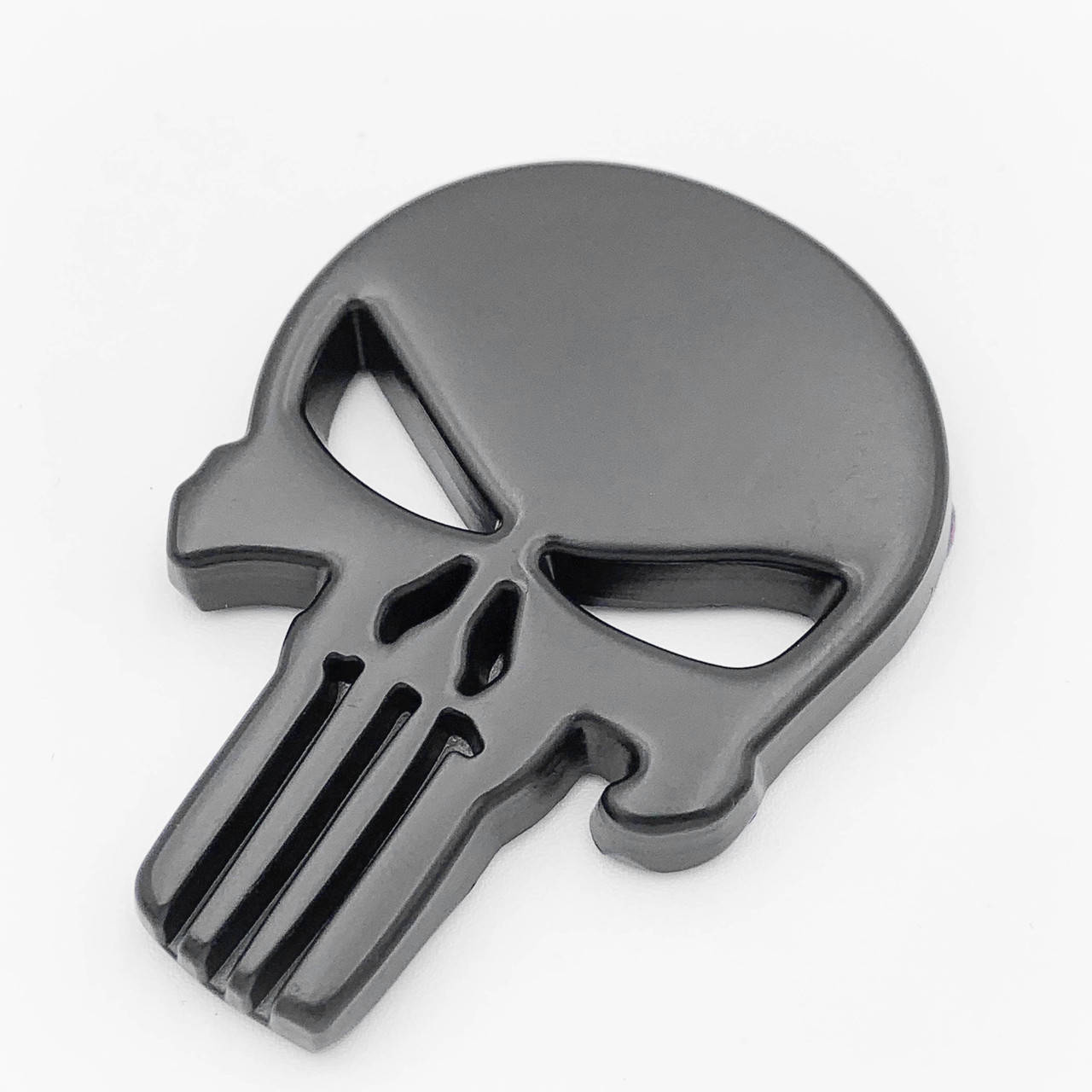 

Металлический шильдик эмблема Skull (Череп) Черный