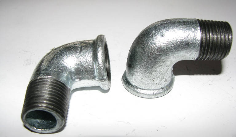 

Угол 90° оцинкованный НВ 1/2" Hydro-T, Светло-серый