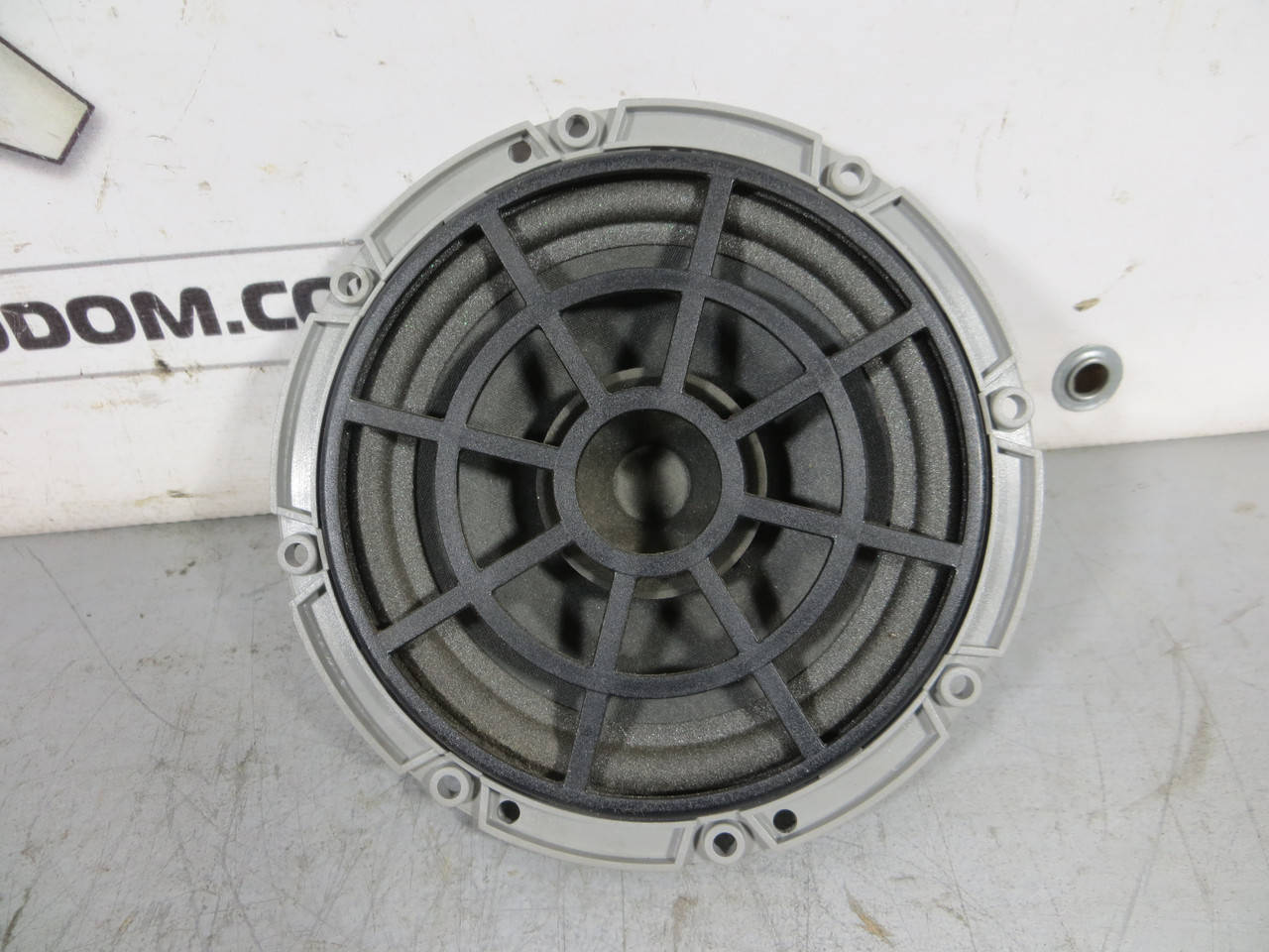 

Динамик двери Peugeot 307 , Citroen C4 (2001-2008) ОЕ: 9634827480