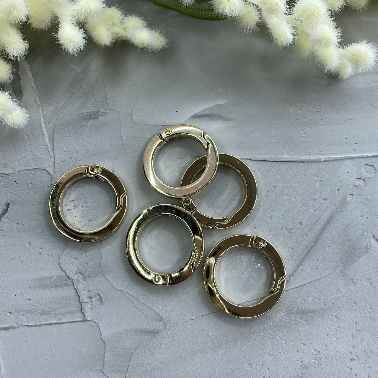 

Кольцо-Карабин приплюснутое золото 2.5