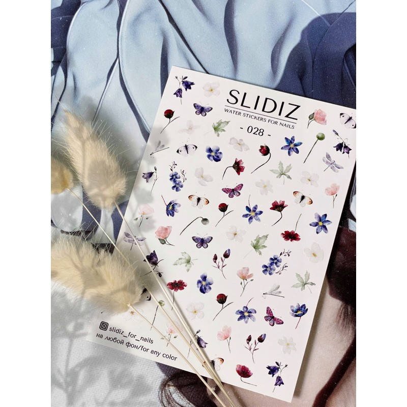 

SLIDIZ №028 Цветы - слайдер-дизайн на белой основе (на любой фон), Белый