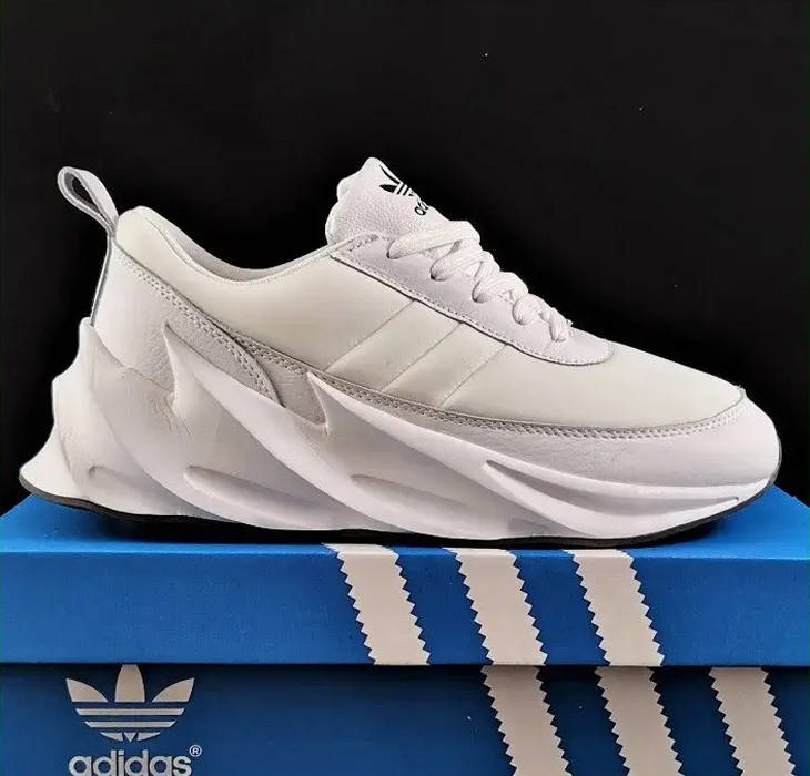 

Кроссовки женские Adidas Sharks белые, кроссы Адидас Акулы светлые Видео Обзор [размеры: 37,38,40], Белый