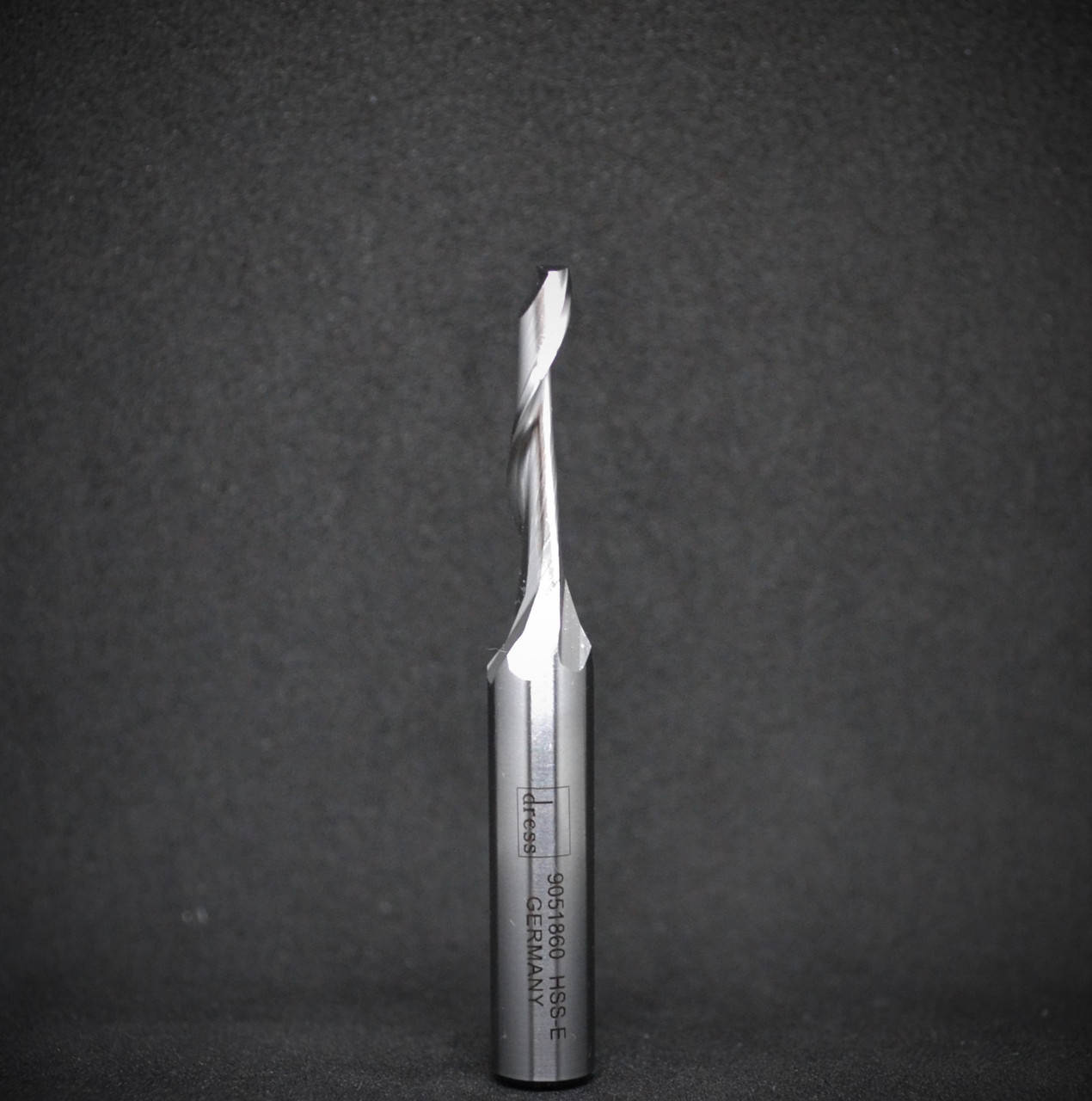 

Концевая фреза для алюминия и ПВХ 5х18х60х8 HSS Dress