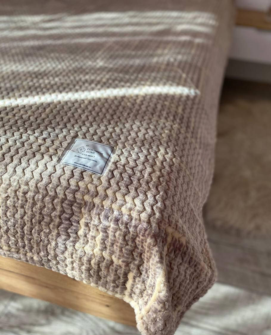 

Покрывала бамбуковые 150х200 цвета капучино. Пледы из бамбука полуторные. Пледы в спальню на кровать и диван