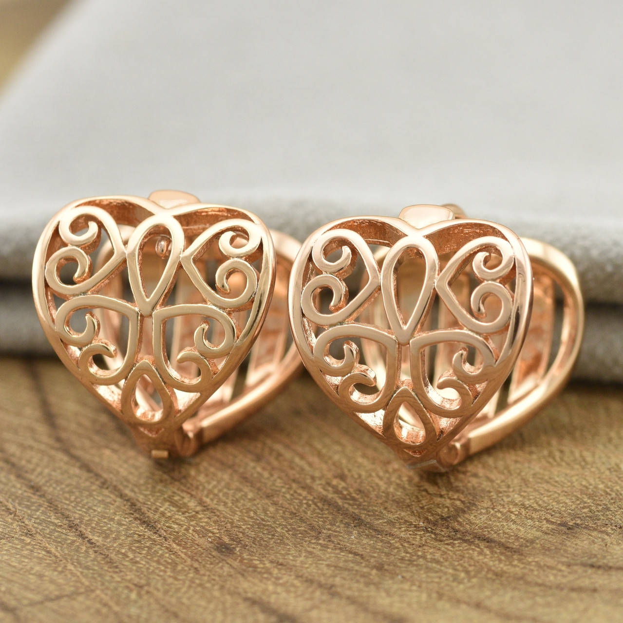 

Серьги Xuping 31028 размер 16х14 мм вес 4.8 г позолота 18К