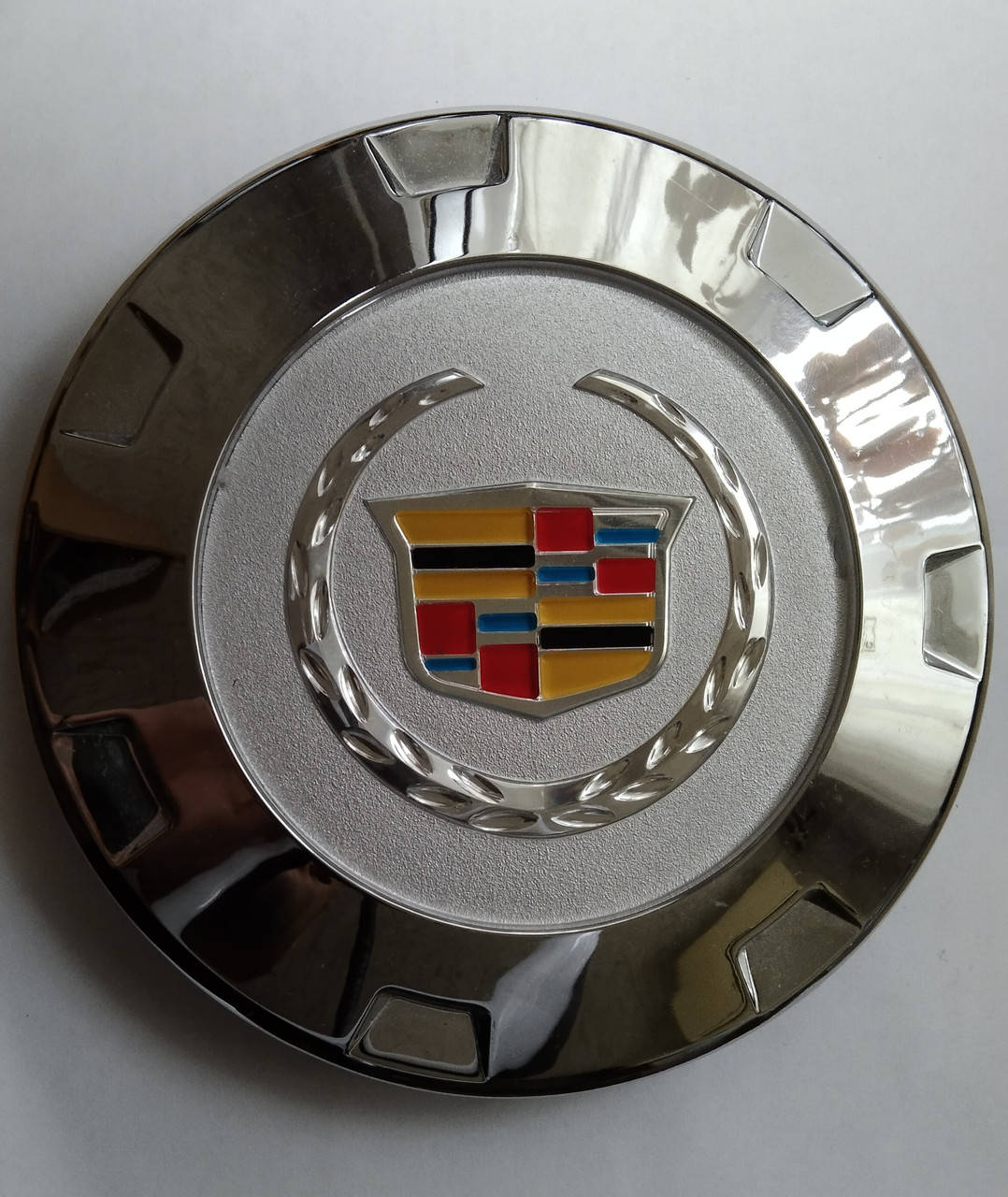 

Колпачок для диска Cadillac хром/цвет лого (184 мм)
