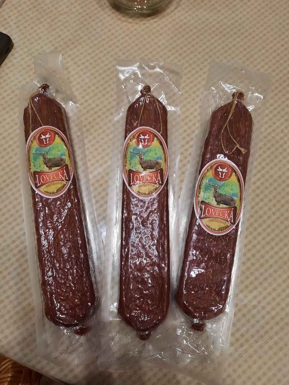 

Колбаса салями Lovecka (вес палок -+500 гр)