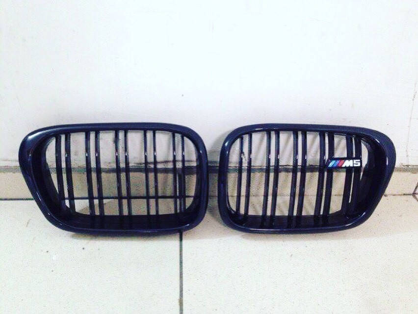 

Бмв е39 ноздри Ф стиль (двойные), Черный