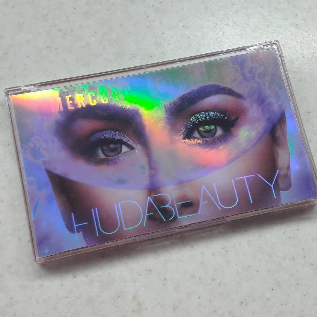 

Палитра теней HudaBeauty Mercury Retrograde