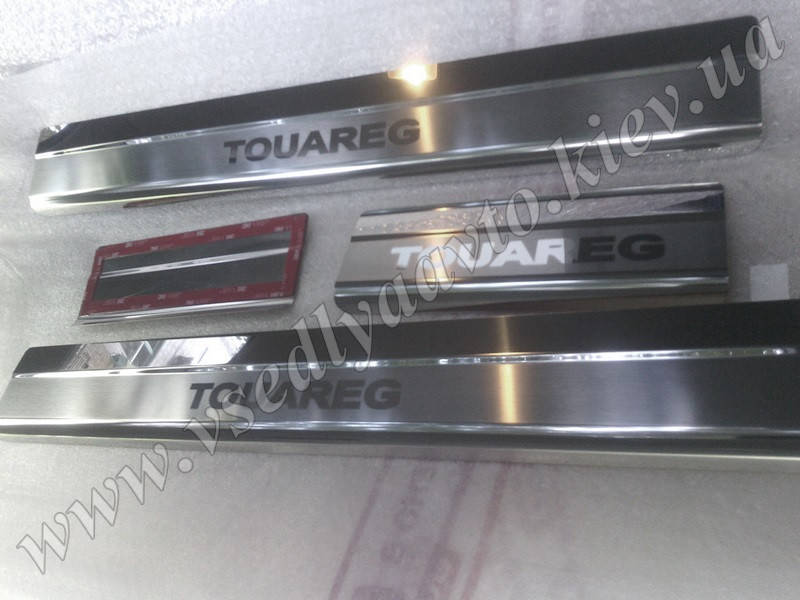 

Накладки на пороги Volkswagen TOUAREG 2 2010 (Premium)