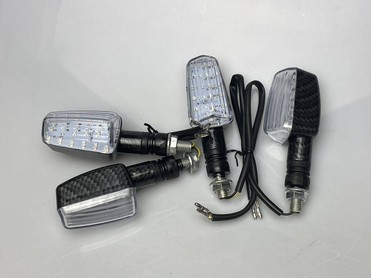 

Повторители поворотов Универсальные Led, комплект 4 шт.(карбоновые)