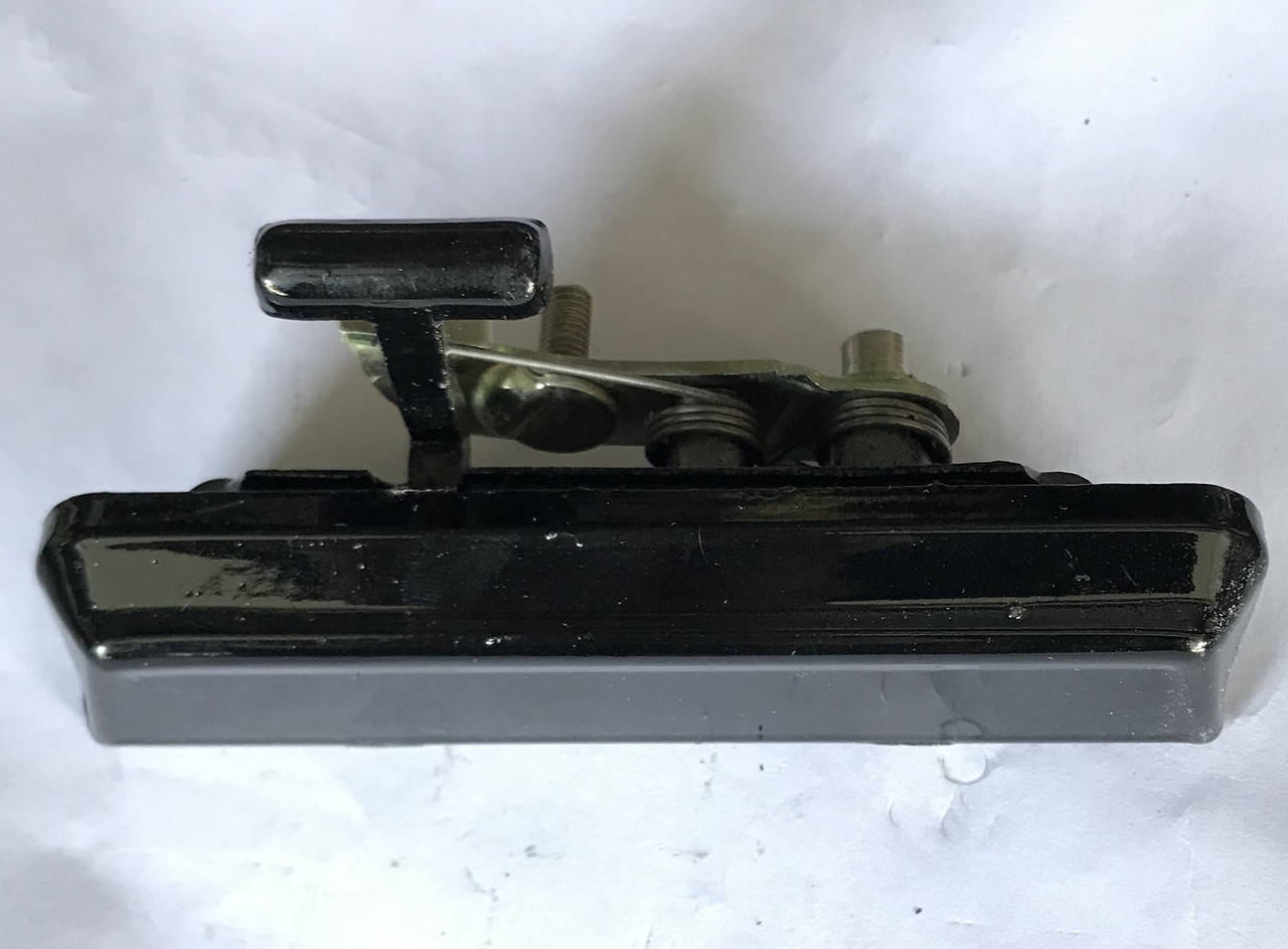 

Ручка наружная Москвич 2141 левая