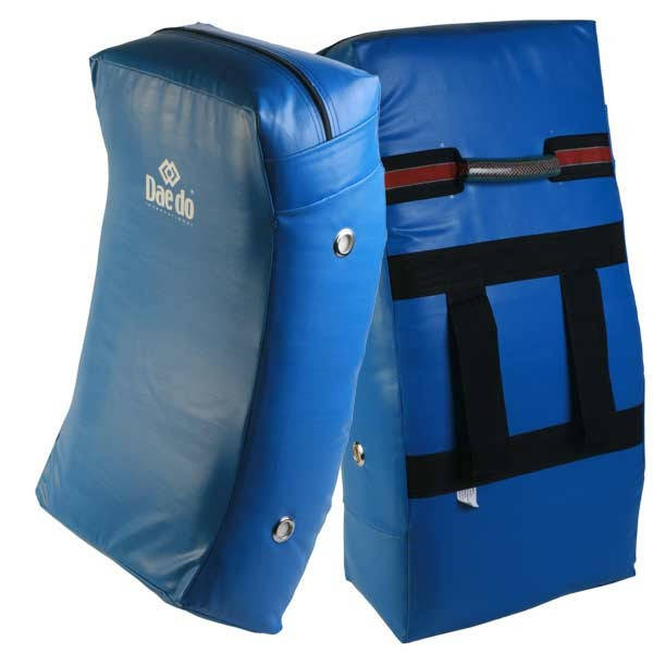 

Макивара Daedo Instructor Shield Big 70х33х20 см (PR 1716)