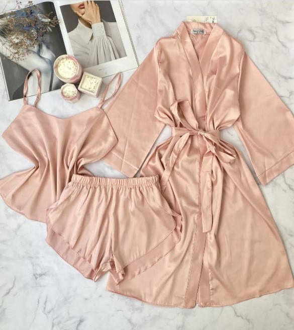 

Шелковый комплект тройка халат и пижама с шортами цвет ПУДРА, ткань шелк Армани