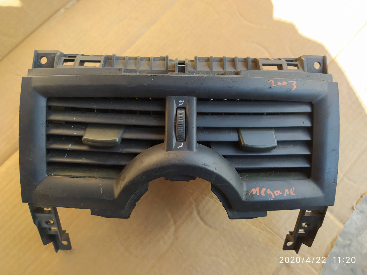 

Дефлектор воздушный Renault Megane 2 a1007021 a1007049