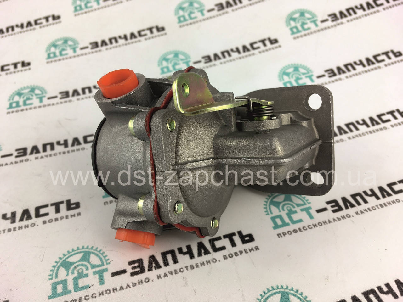 

НАСОС ПОДКАЧКИ ТОПЛИВА НА ДВИГАТЕЛЬ DEUTZ F6L913 04231021, 04230566, 04238003