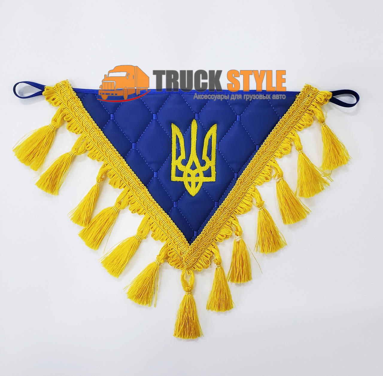 

Вимпел трикутний з еко-шкіри Ukraine (29см.х24,5см.х24,5см.)
