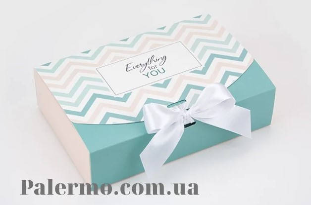 

Подарочная коробочка 195*130*50мм