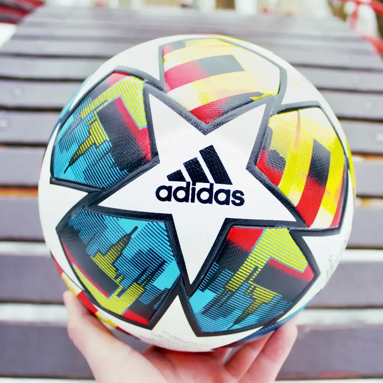 

Футбольный мяч Adidas Finale 22 20th Anniversary UCL League