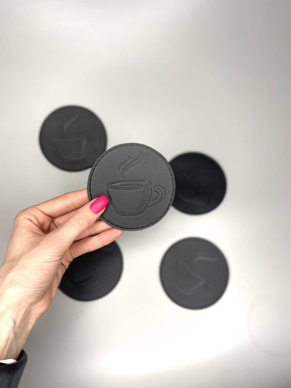 

Кожаная подставка под стакан чашку прошитая (бирдекель, костер) черный